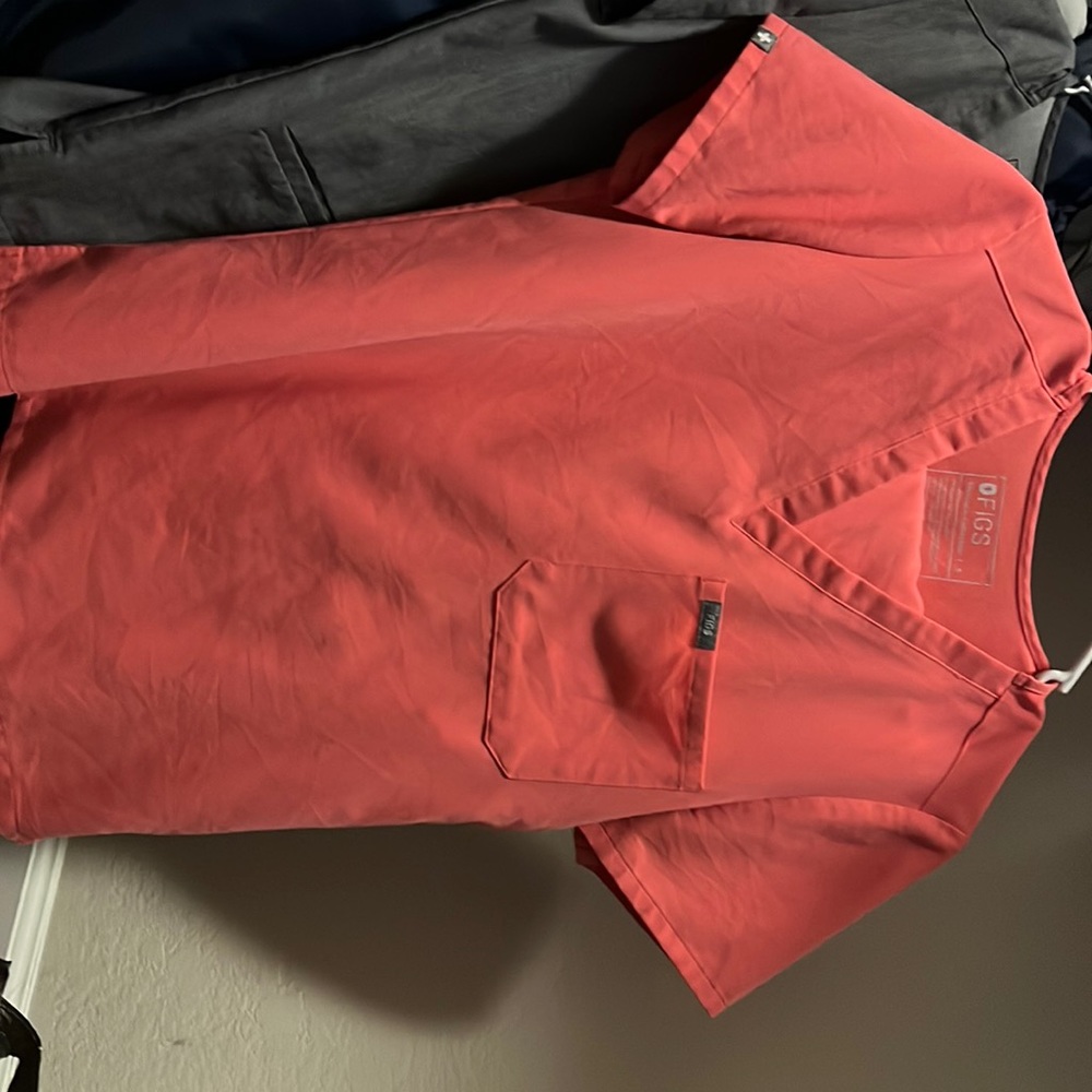 Coral figs scrub set